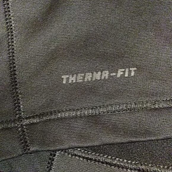 Nike Therma fit women size medium - Picture 4 of 6